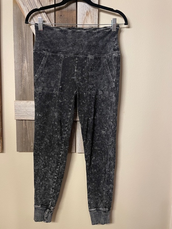 Pants - High-Waist Acid Wash Jogger Leggings - Black